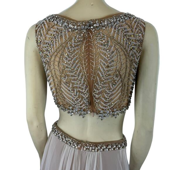 TERANI COUTURE PROM 1611P1018 White & Nude size 6 - Picture 10 of 16